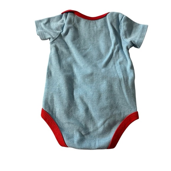 Justice League baby boys size 12 months Super Man onesie - Picture 2 of 3